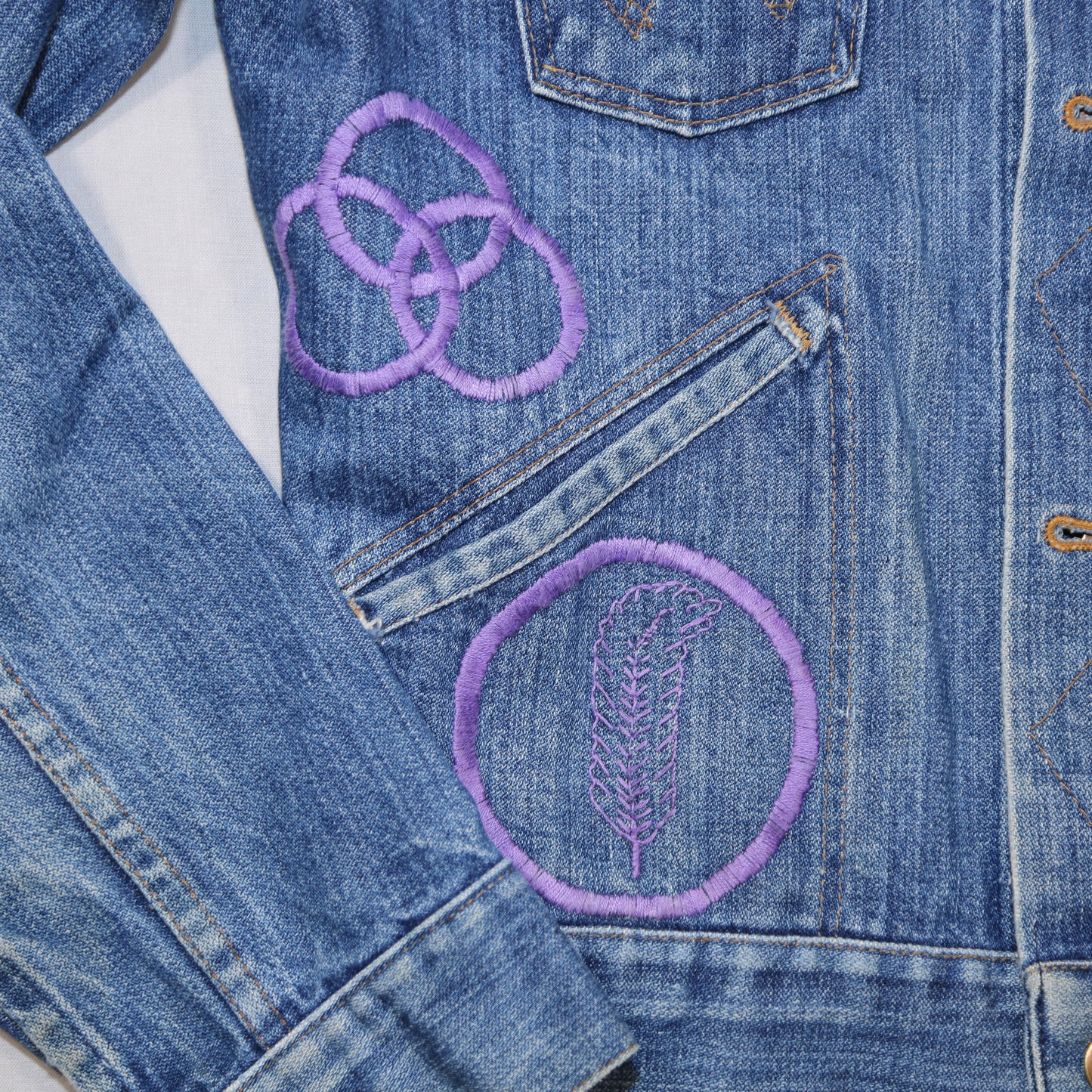 1970's Wrangler Denim jacket with band Embroidery - XS/S