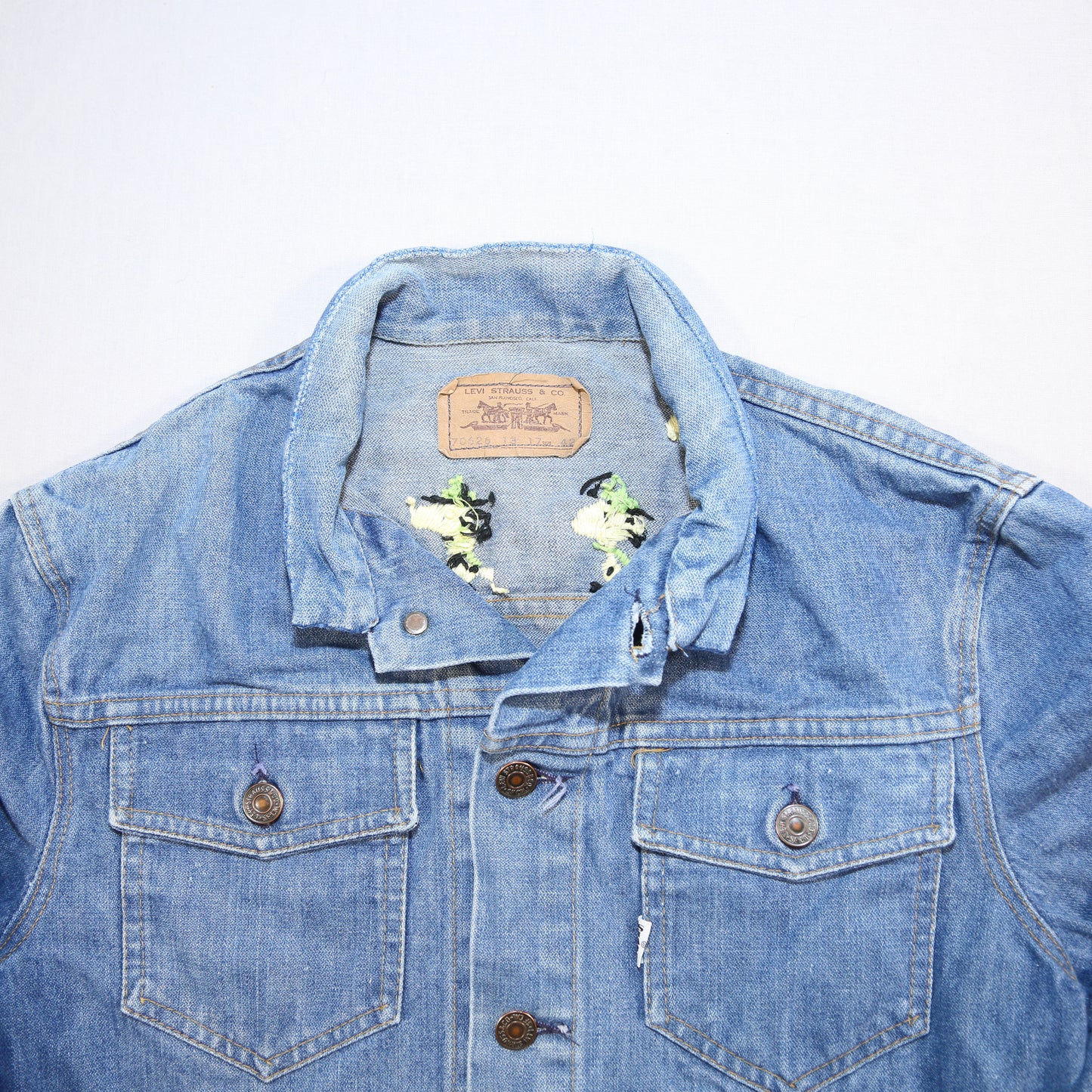 Snoopy Embroidered Levi's Denim Jacket - M