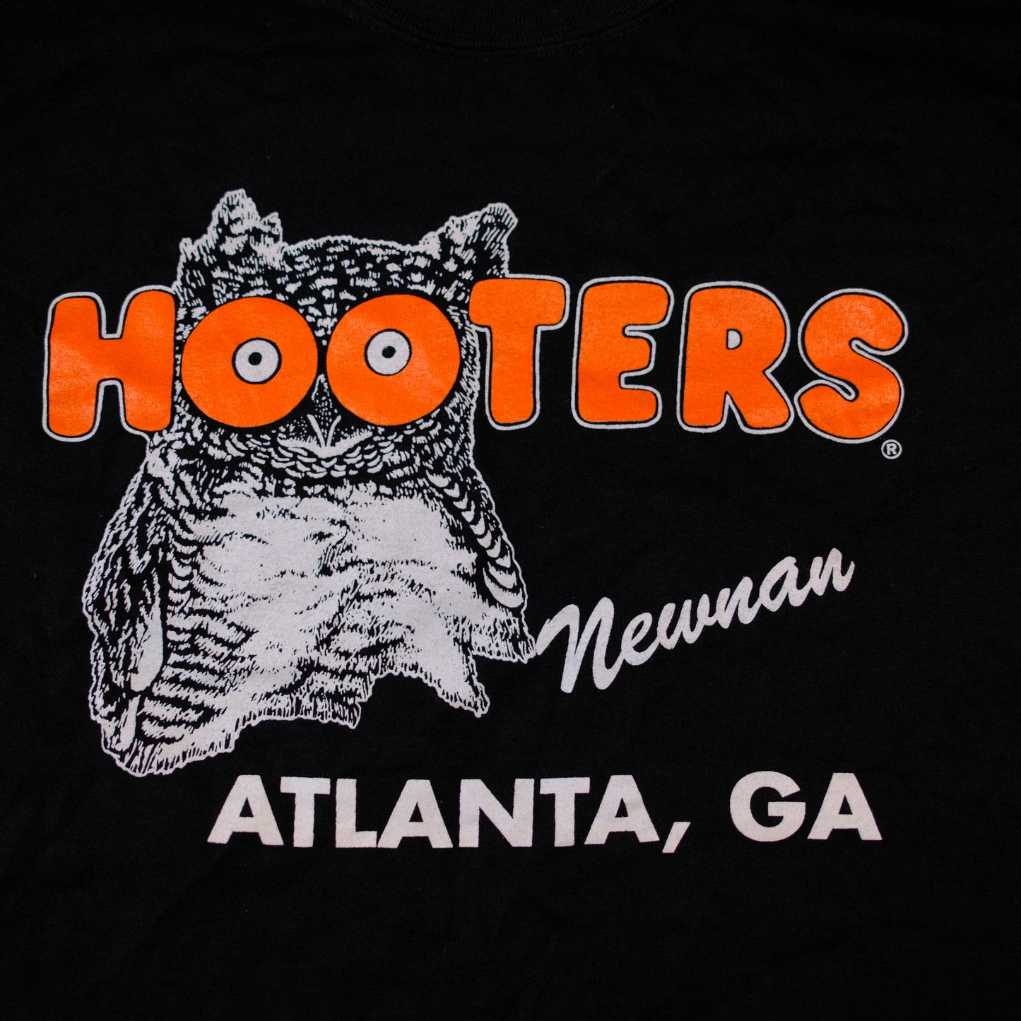 1990's Brand new Deadstock Hooters T-shirt - M