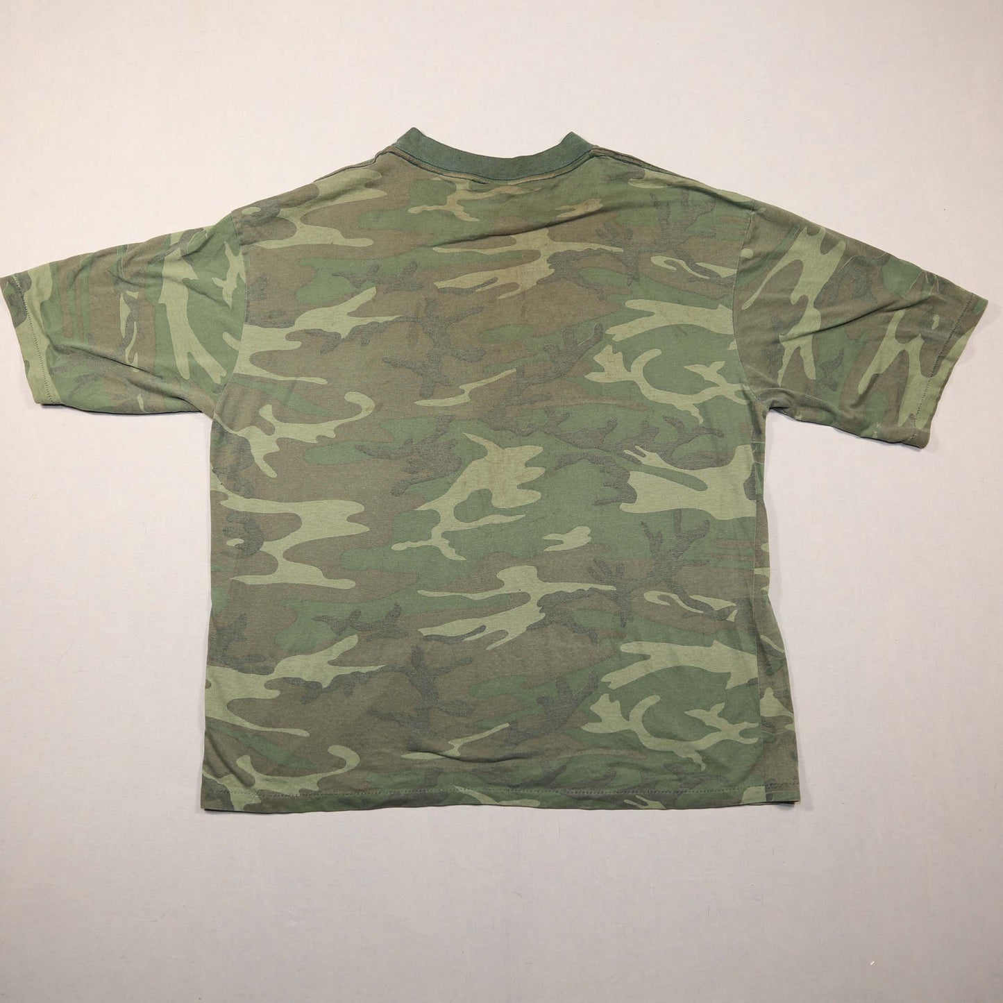 Camo t-shirt - L