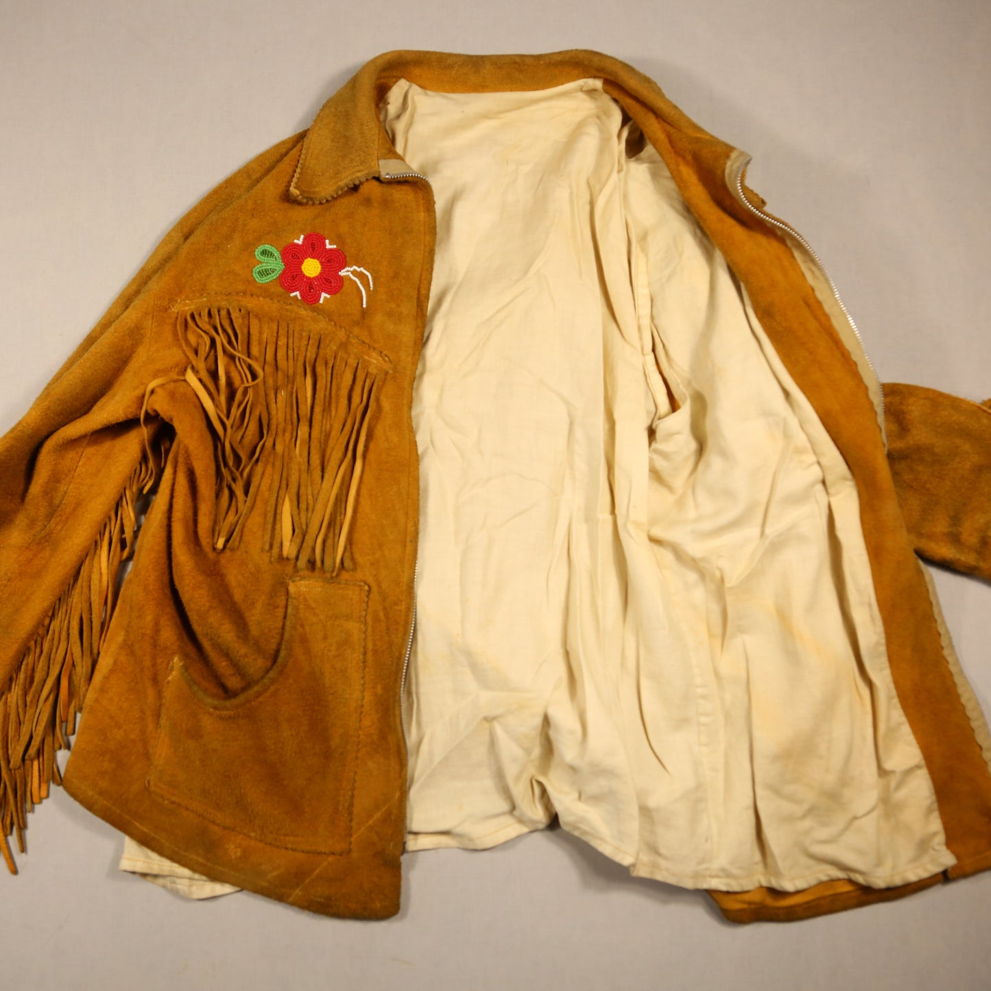 1950's Buckskin Fringe jacket with Chippewa Beadwork - M
