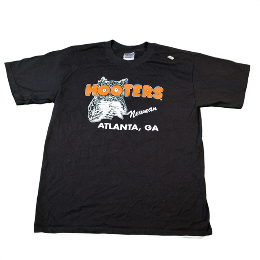 1990's Brand new Deadstock Hooters T-shirt - M
